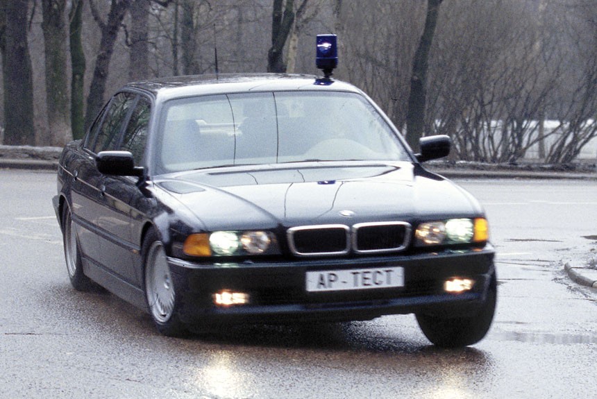 Колёса власти: бронированные седаны BMW седьмой серии