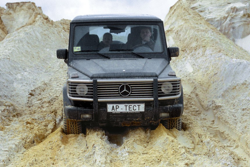 Генерал песчаных карьеров: месим грязь на внедорожнике Mercedes-Benz G500