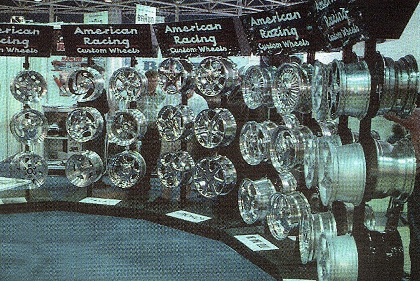 Обзор стендов с автозапчастями и аксессуарами на Московском автосалоне 1996 года