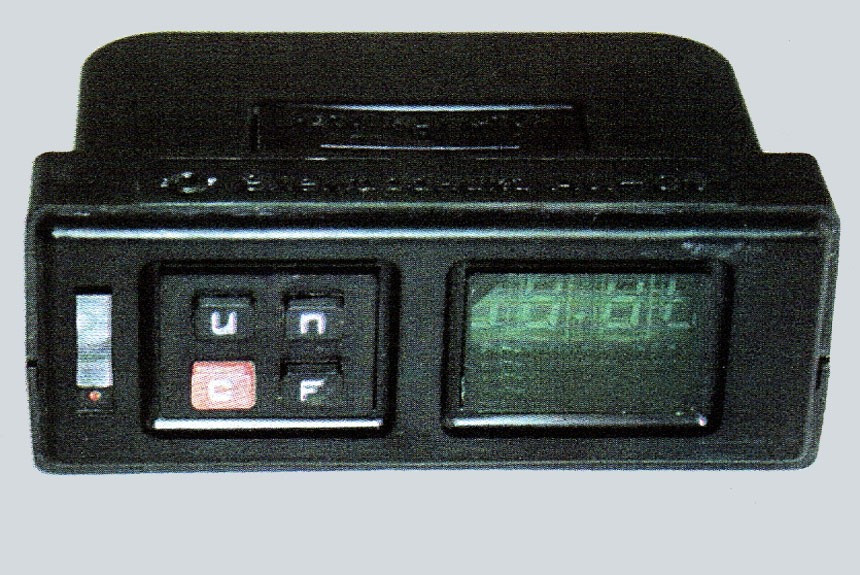 Тест автомобильного индикатора Электроника АИ-01