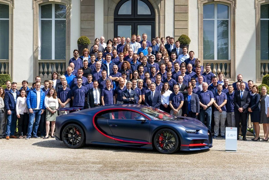 Гиперкар Bugatti Chiron: есть первая сотня