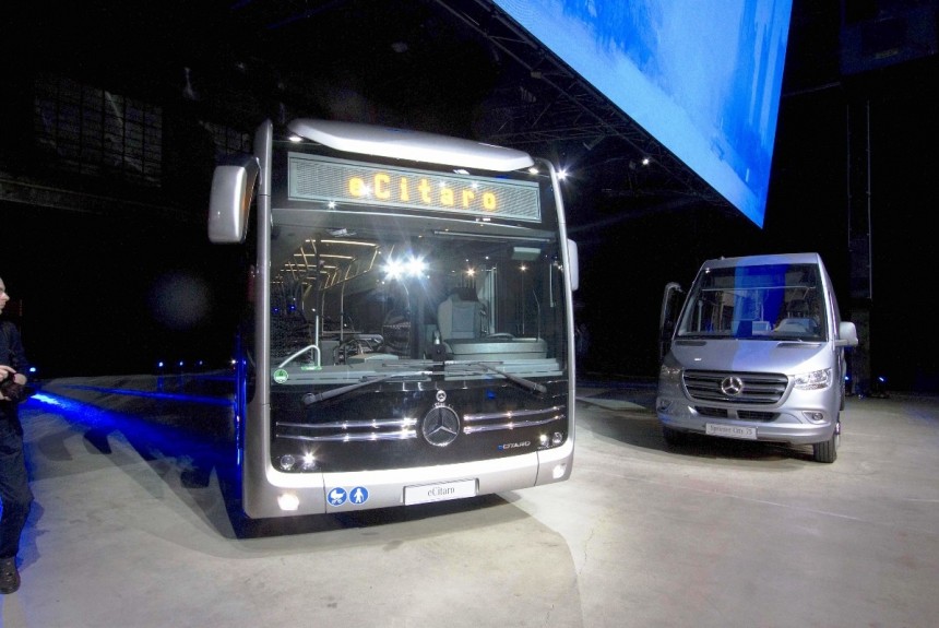 Новинки на миллион евро: мы познакомились с электробусом и низкопольной маршруткой Mercedes