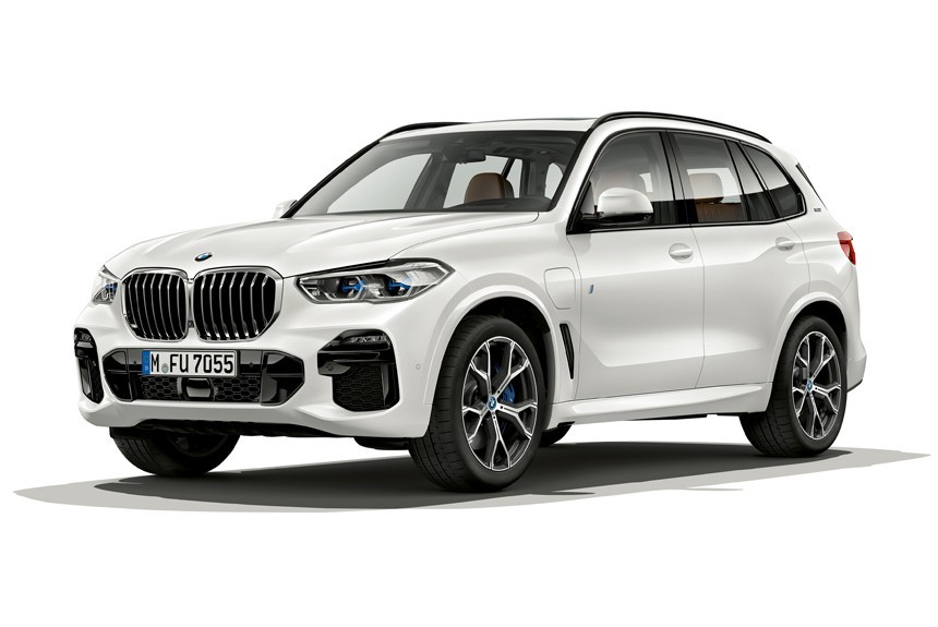 Новый гибридный BMW X5 стал быстрее и экономичнее