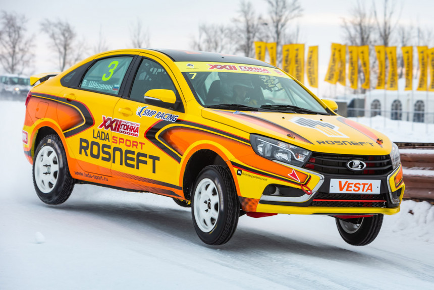 Веста Спорт за миллион, Лада TCR с мотором Renault 1.8 и ледовая супергонка в Тольятти