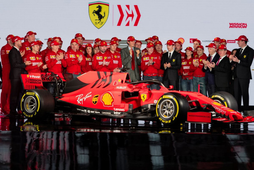 «Формула-1»: команда Ferrari представила болид будущего (фото)