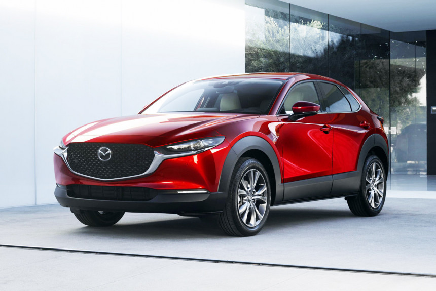 Новый паркетник Mazda CX-30: ближайший родственник «трешки»