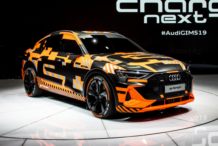 Паркетник Audi e-tron Sportback дебютировал в камуфляже