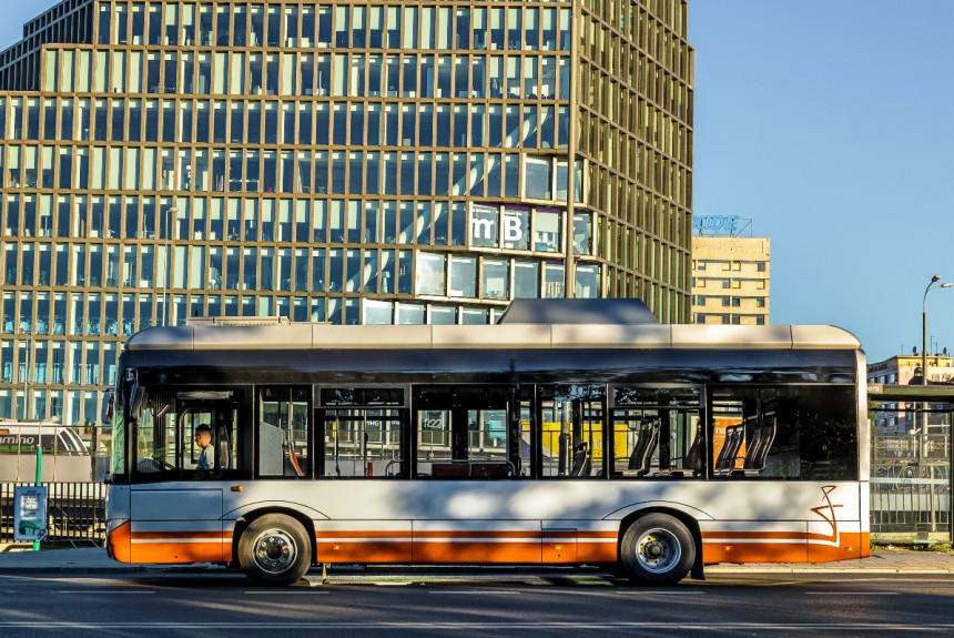 В Литве появится девятиметровый электробус Solaris