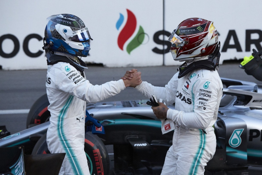 Боттас снова опережает Хэмилтона: дайджест этапа Формулы-1 в Баку 