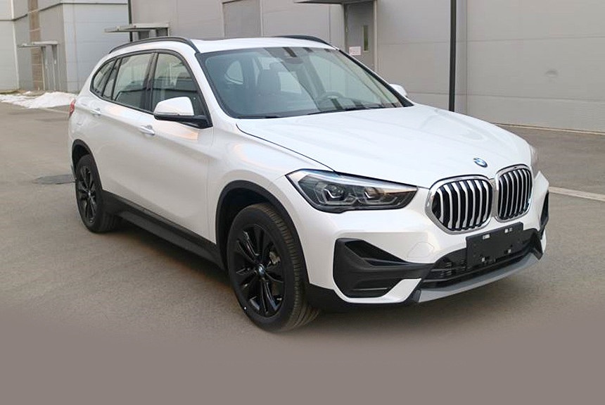 Рестайлинговый кроссовер BMW X1: первые фото