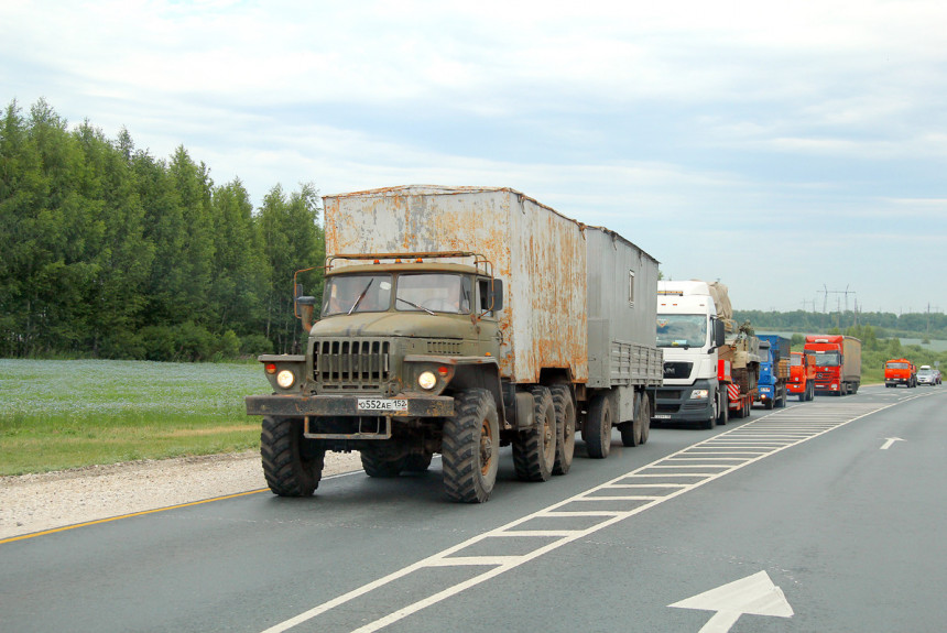 2 рубля 4 копейки: проезд грузовиков по российским дорогам подорожал — но протестов больше нет