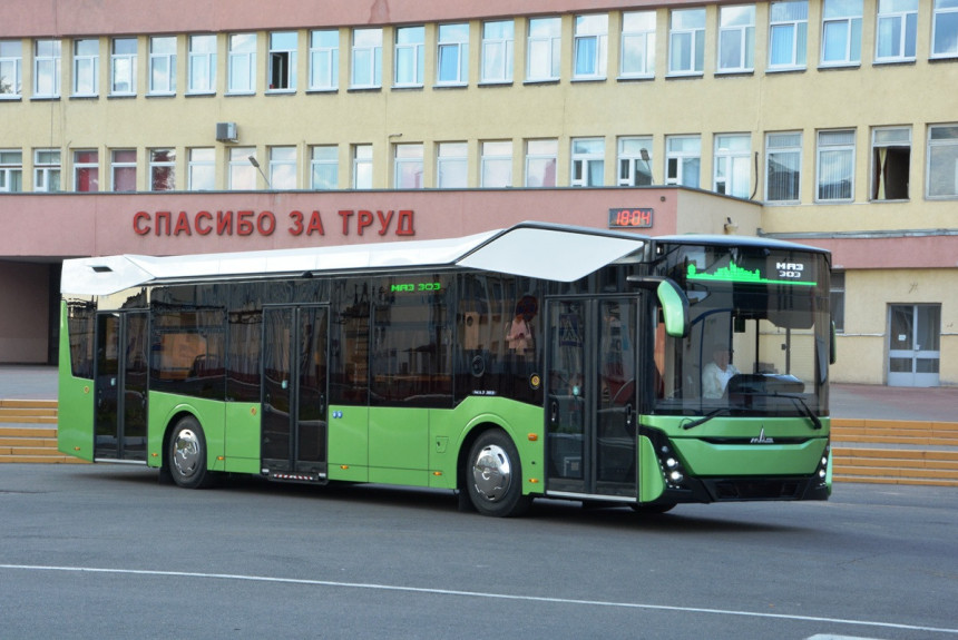 МАЗ представил городской автобус нового поколения