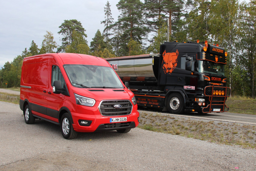 Transакция: обновленный Ford Transit и гибридный Transit Custom PHEV на дорогах Швеции