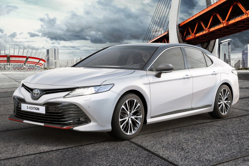 Спецверсия Toyota Camry S-Edition: псевдоспорт