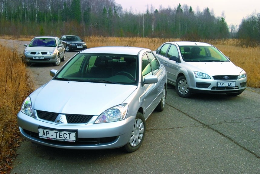 Что лучше: Ford Focus, Mitsubishi Lancer, Renault Megane или Hyundai Elantra?