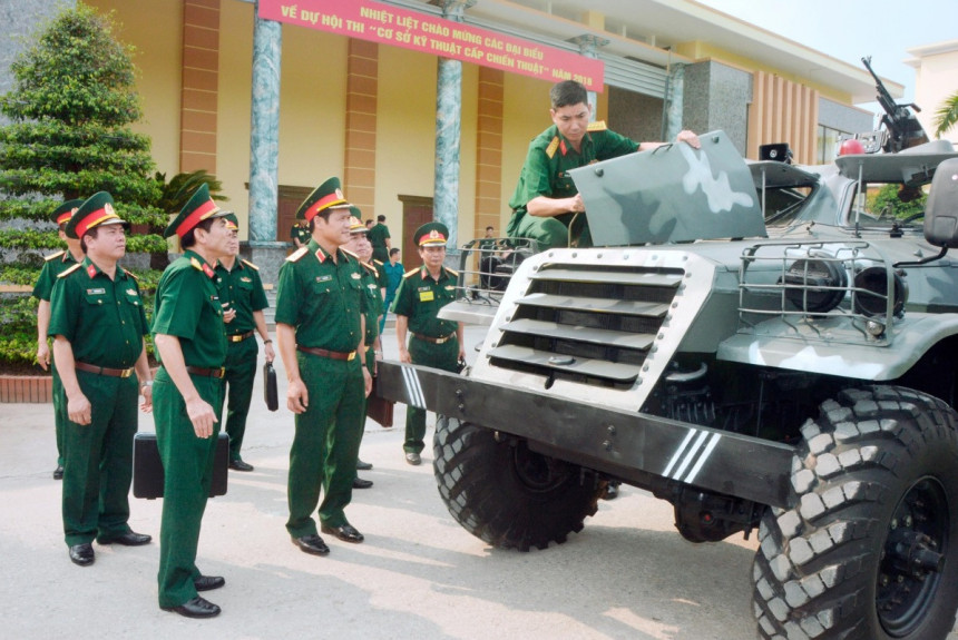 БТР-152, ППШ и другое вооружение Вьетнама: назад в СССР?