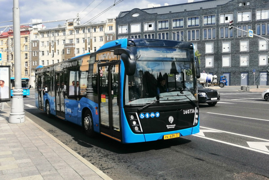 Новый автобус НефАЗ в Москве: с точки зрения пассажира