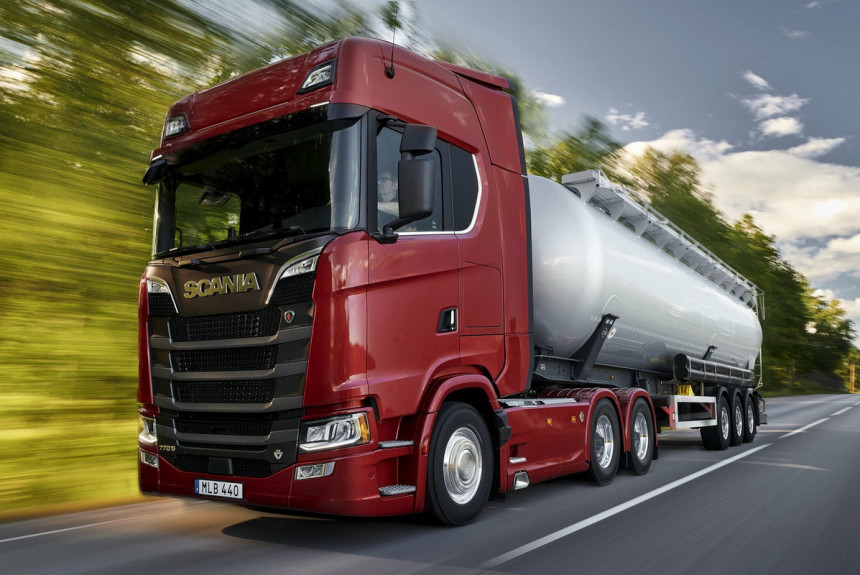 Гонка вооружений: устоит ли рекорд мощности нового тягача Scania с мотором V8?