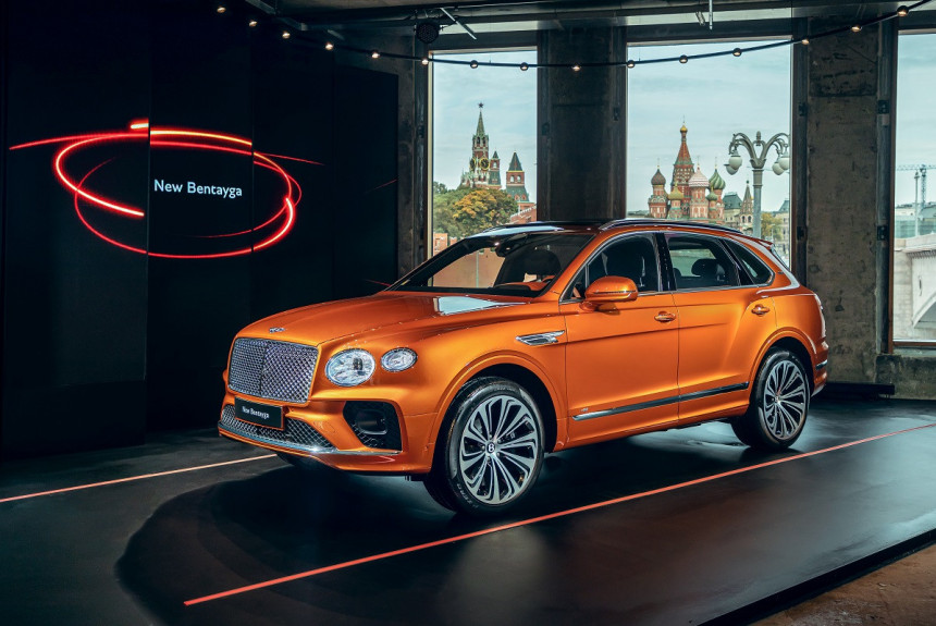Обновленный кроссовер Bentley Bentayga: стартовая цена в России