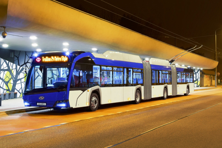 Solaris испытывает в Братиславе трехсекционный троллейбус