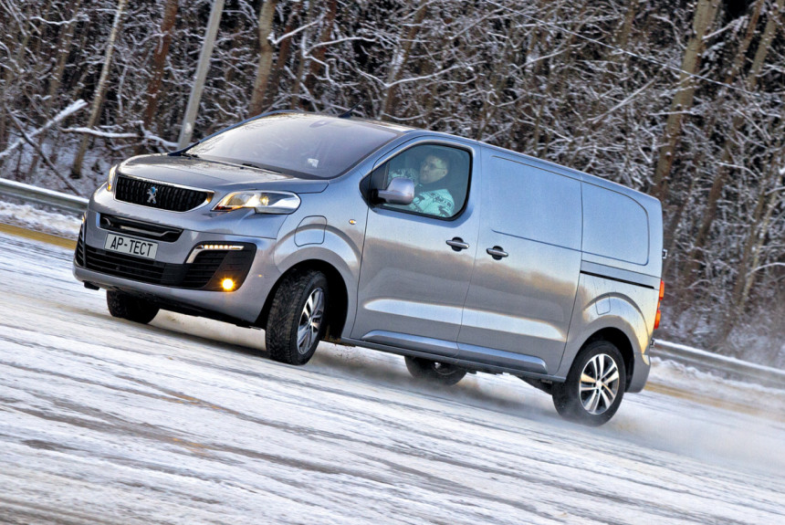 Холодный ток: испытываем электрический Peugeot e-Expert на полигоне зимой