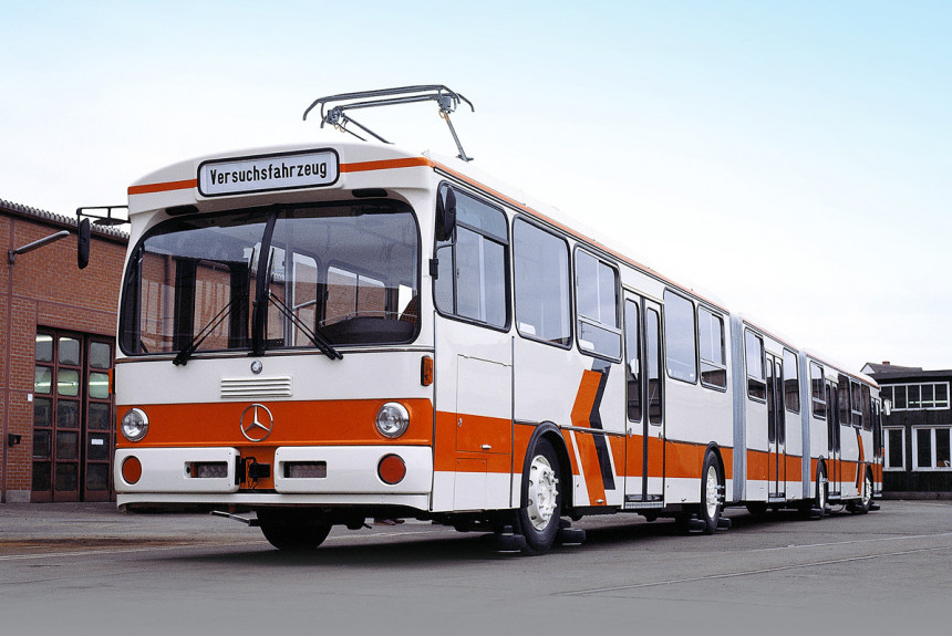 Две штанги, три луча: история троллейбусов и дуобусов Mercedes