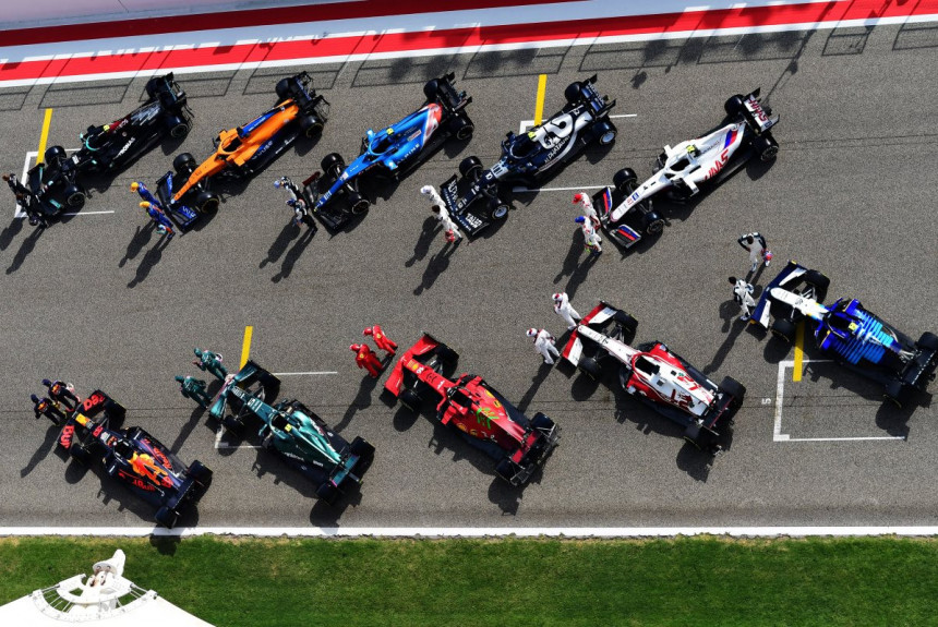 У Мерседеса проблемы, McLaren под угрозой протеста: итоги предсезонных тестов Формулы-1