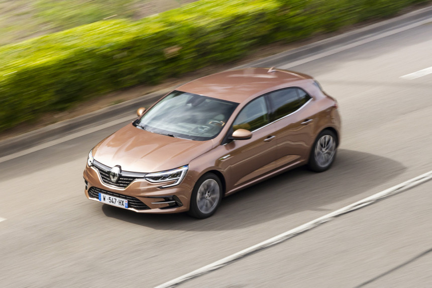 Автомобили Renault после 2022 года не поедут быстрее 180 км/ч