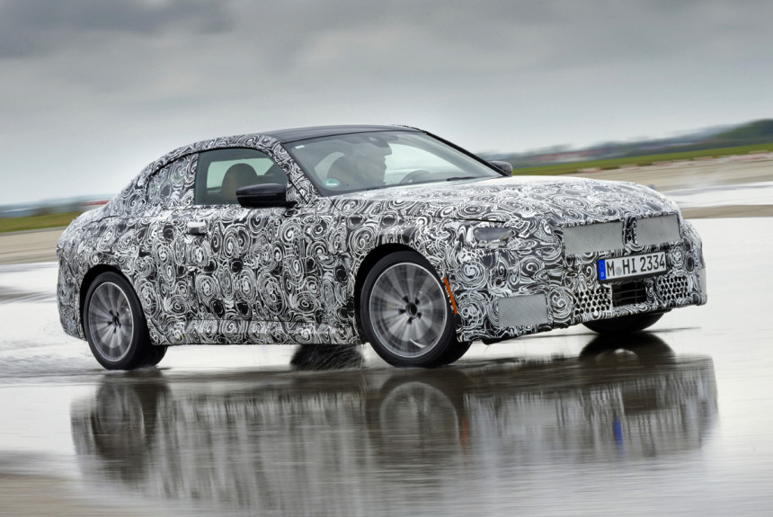 Купе BMW второй серии готовится к смене поколения