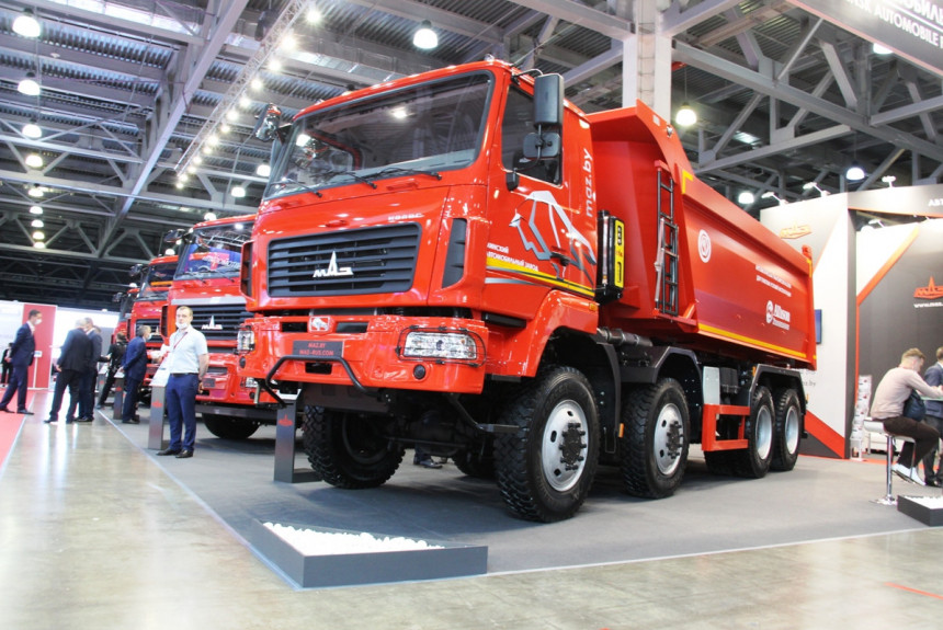 Выставка СТТ в Москве: главные отечественные грузовые новинки