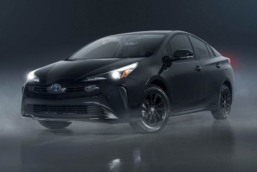 Toyota Prius Nightshade: первый зачерненный гибрид в гамме