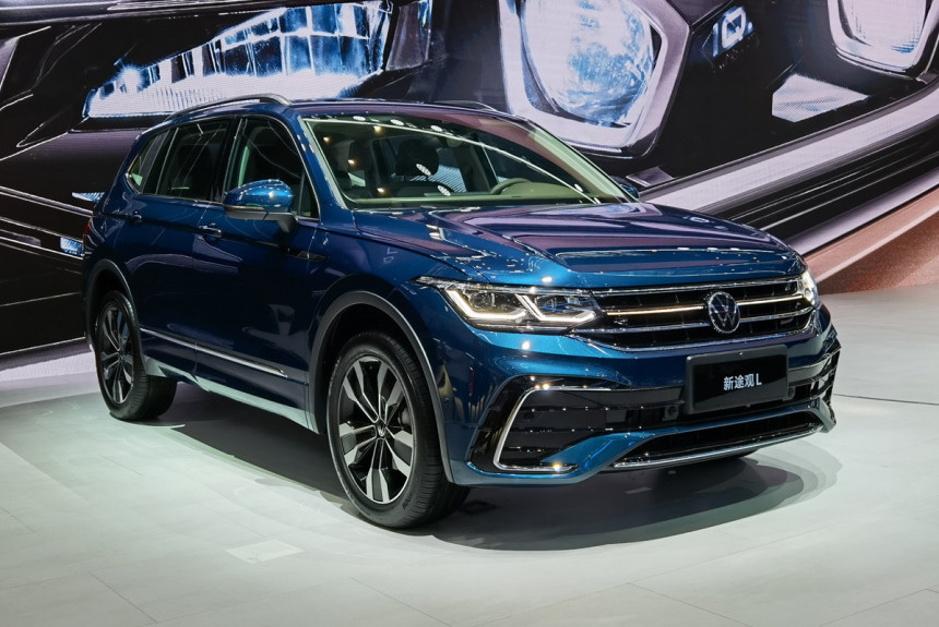 Volkswagen Tiguan обрел новый интерьер, но только в Китае
