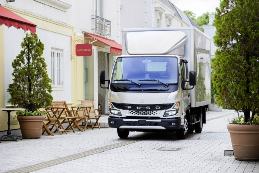 На европейский рынок выходит новое поколение грузовиков Fuso Canter
