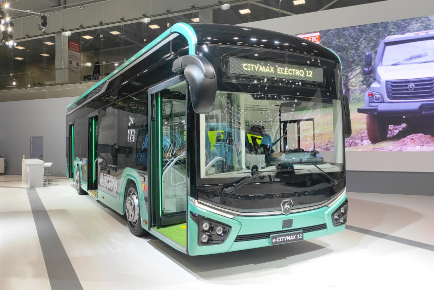 Новый электробус ГАЗ и другие: транспорт под током на выставке Комтранс