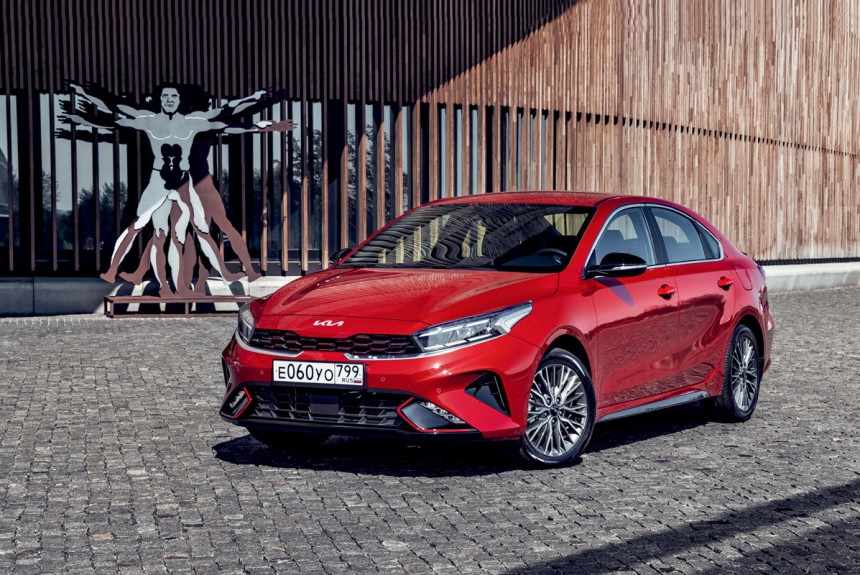 Новый седан Kia Forte, он же Cerato: впервые с вариатором