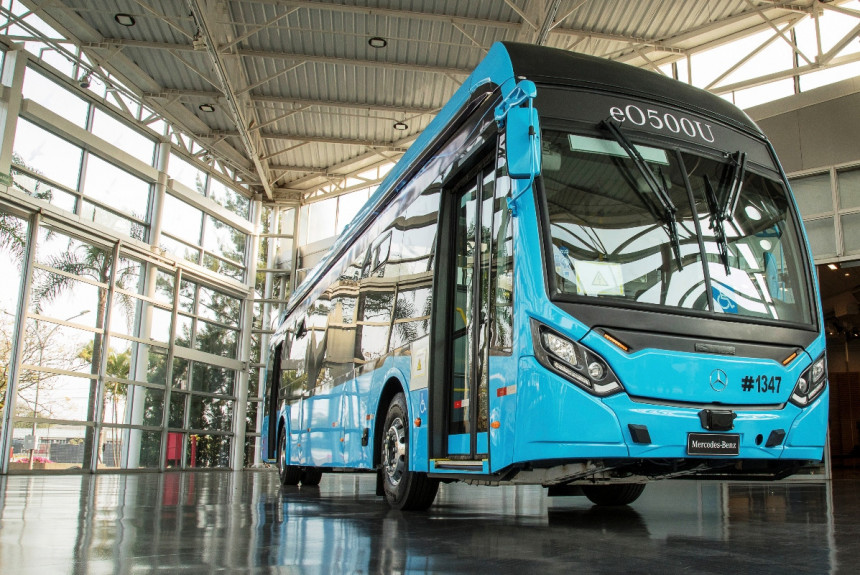 Mercedes представил шасси для электробусов из Латинской Америки