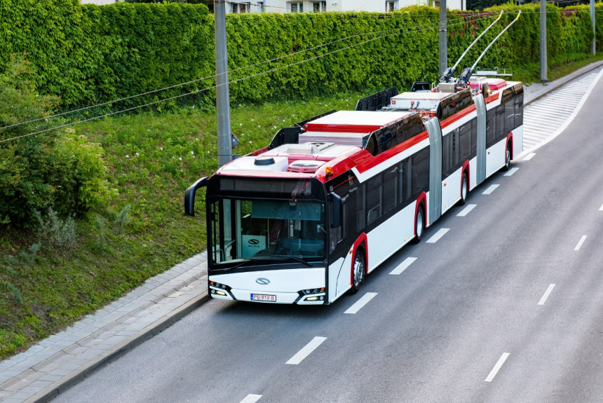 Solaris поставит в Братиславу трехзвенные троллейбусы на 17 миллионов евро