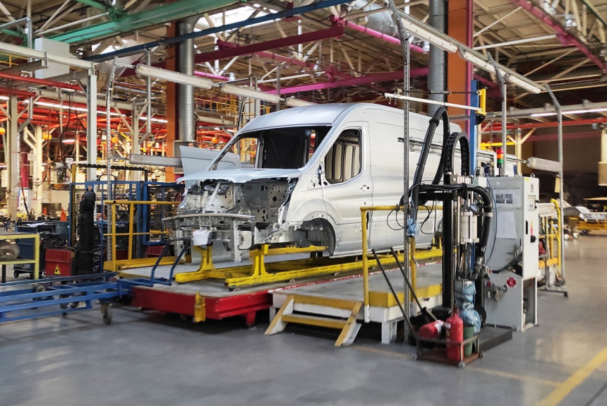 Новый мотор и «автомат»: изучаем перспективы производства Ford Transit в Елабуге