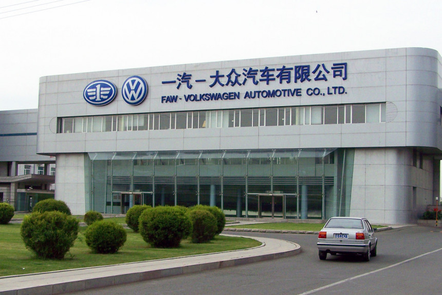Китай снял ограничения для иностранных автопроизводителей