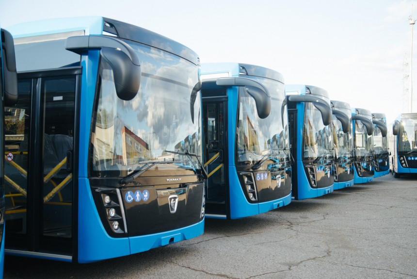 Мурманск получил новые автобусы КАМАЗ