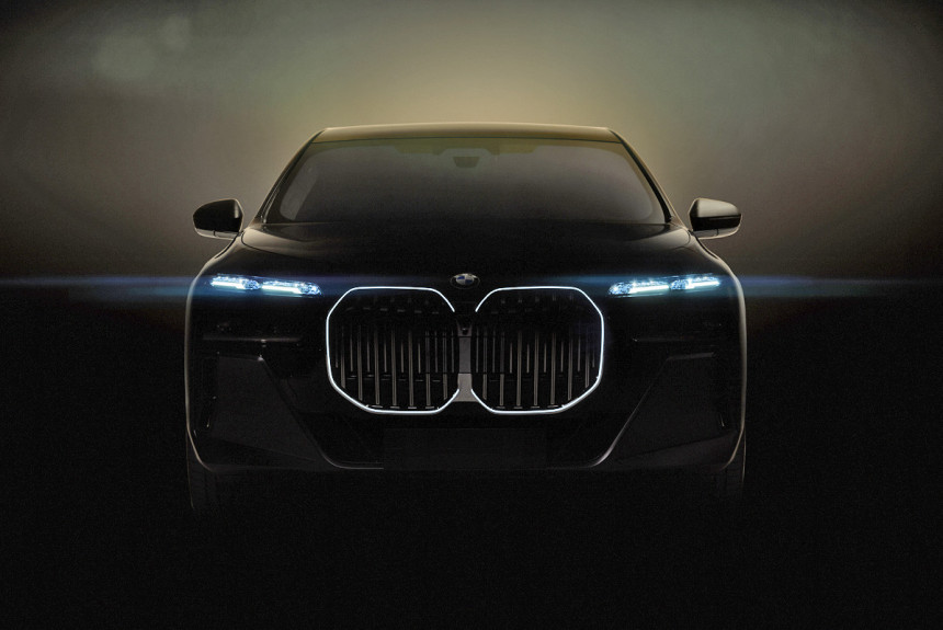 Новую «семерку» BMW представят в апреле
