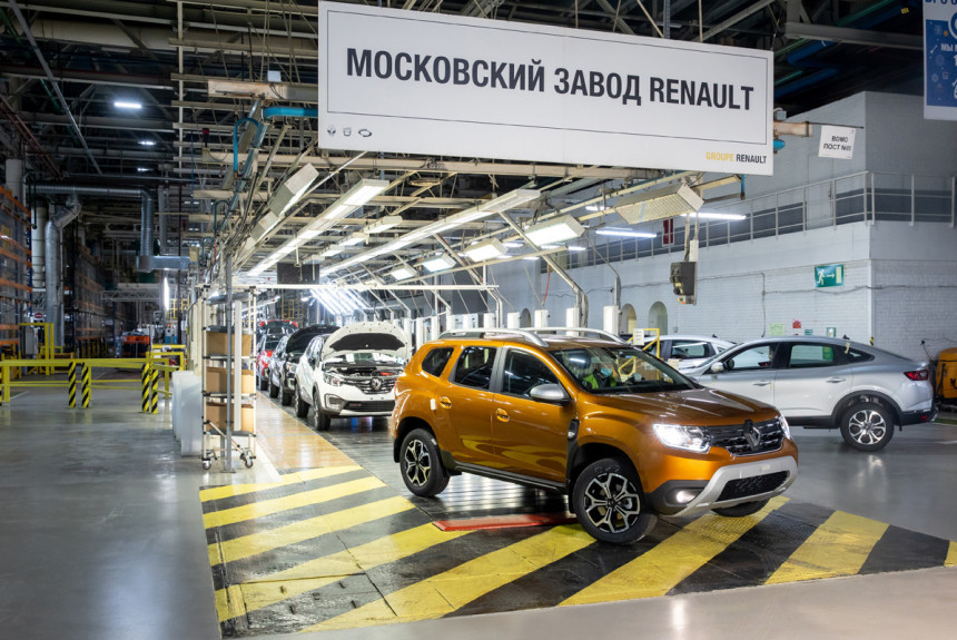 Renault останавливает работу в России, АВТОВАЗ на распутье