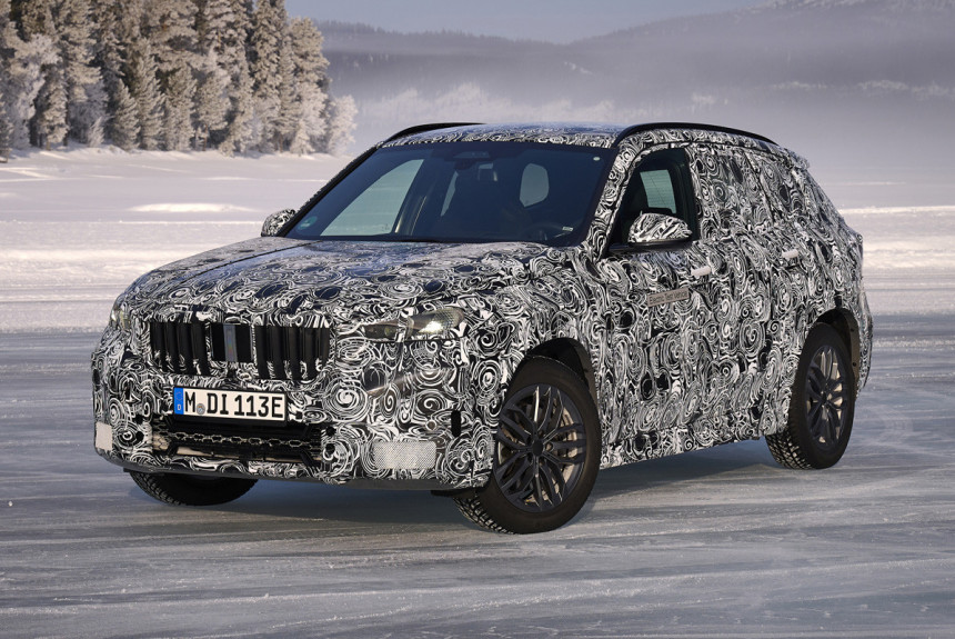 Новый BMW X1 покажут осенью