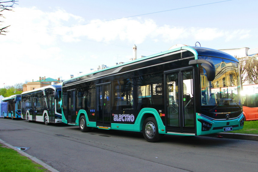 Электрические грузовики и автобусы на выставке инновационного транспорта в Петербурге