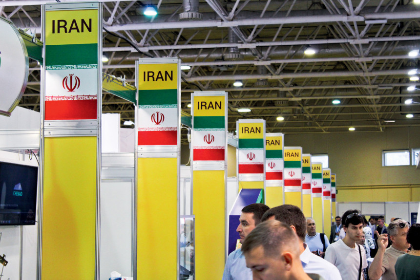  Принцы Персии: автопром Ирана на выставке в Москве