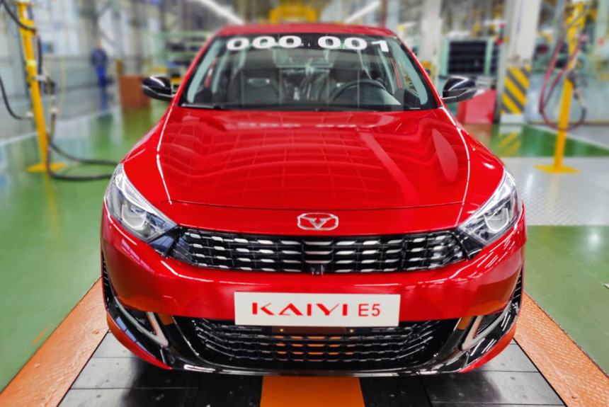 Китайский бренд kaiyi и седан xuandu «Автотора» начали производить китайский седан Kaiyi E5 вместо автомобилей Kia и BMW, на подходе еще три модели Kaiyi