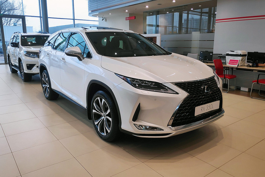 Lexus и другой японский «премиум»: что есть в продаже?