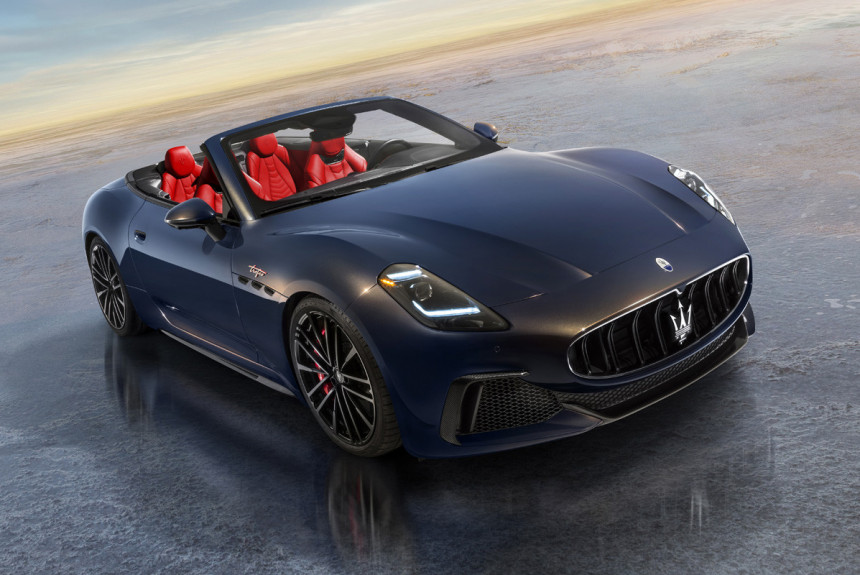 Кабриолет Maserati GranCabrio: пока только бензин!