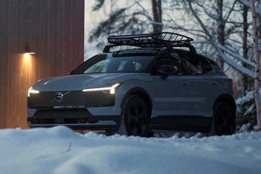 Представлен приподнятый кроссовер Volvo EX30 Cross Country