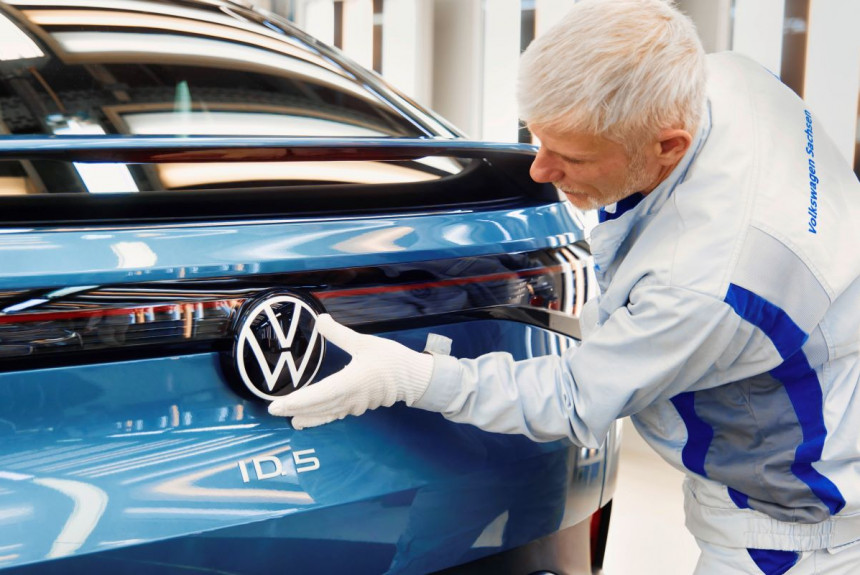 Компанию Volkswagen покидают 20 тысяч немецких сотрудников